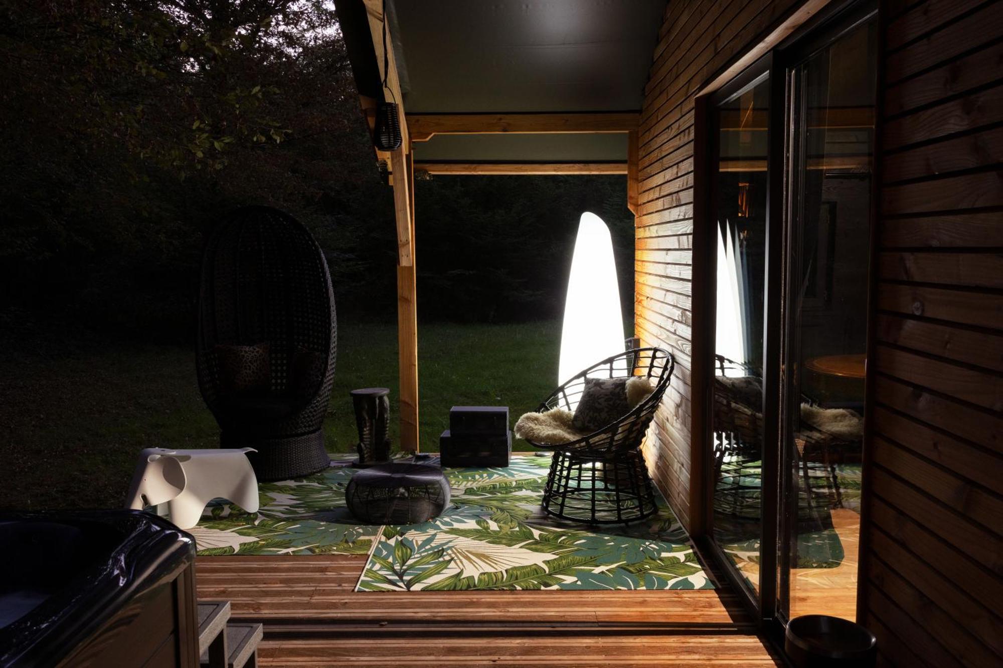L Ost In Sensations -Hebergements Insolites Et Suites De Luxe Spa Sauna Piscine Foret Marcenais Extérieur photo
